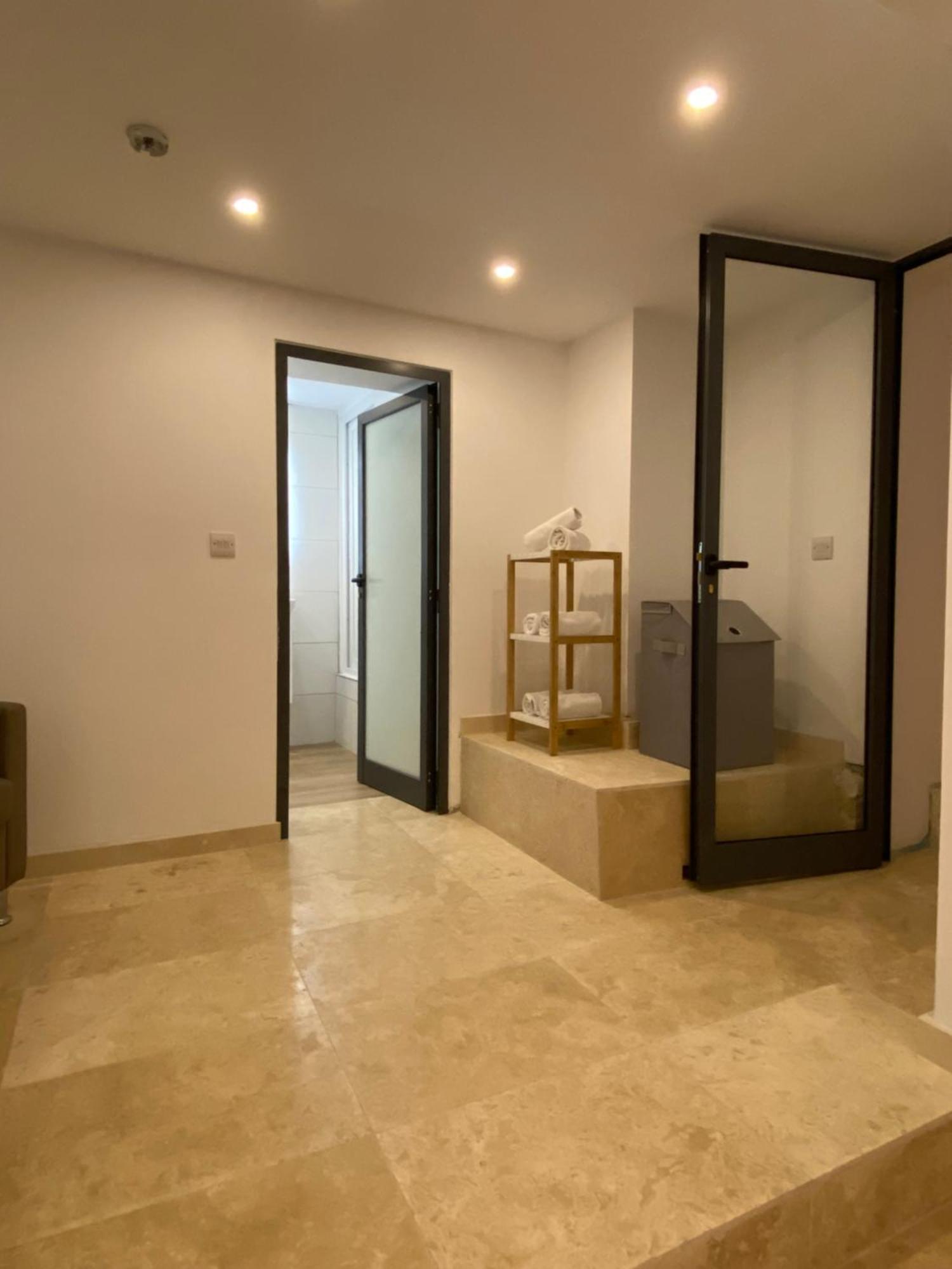 Tritoni Valletta Boutique Hotel フロリアーナ エクステリア 写真